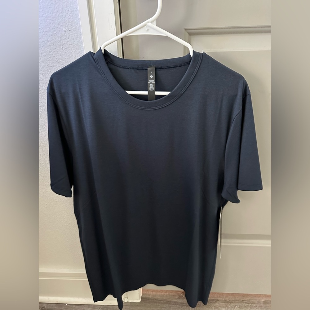 Lululemon Fundamental Tee
